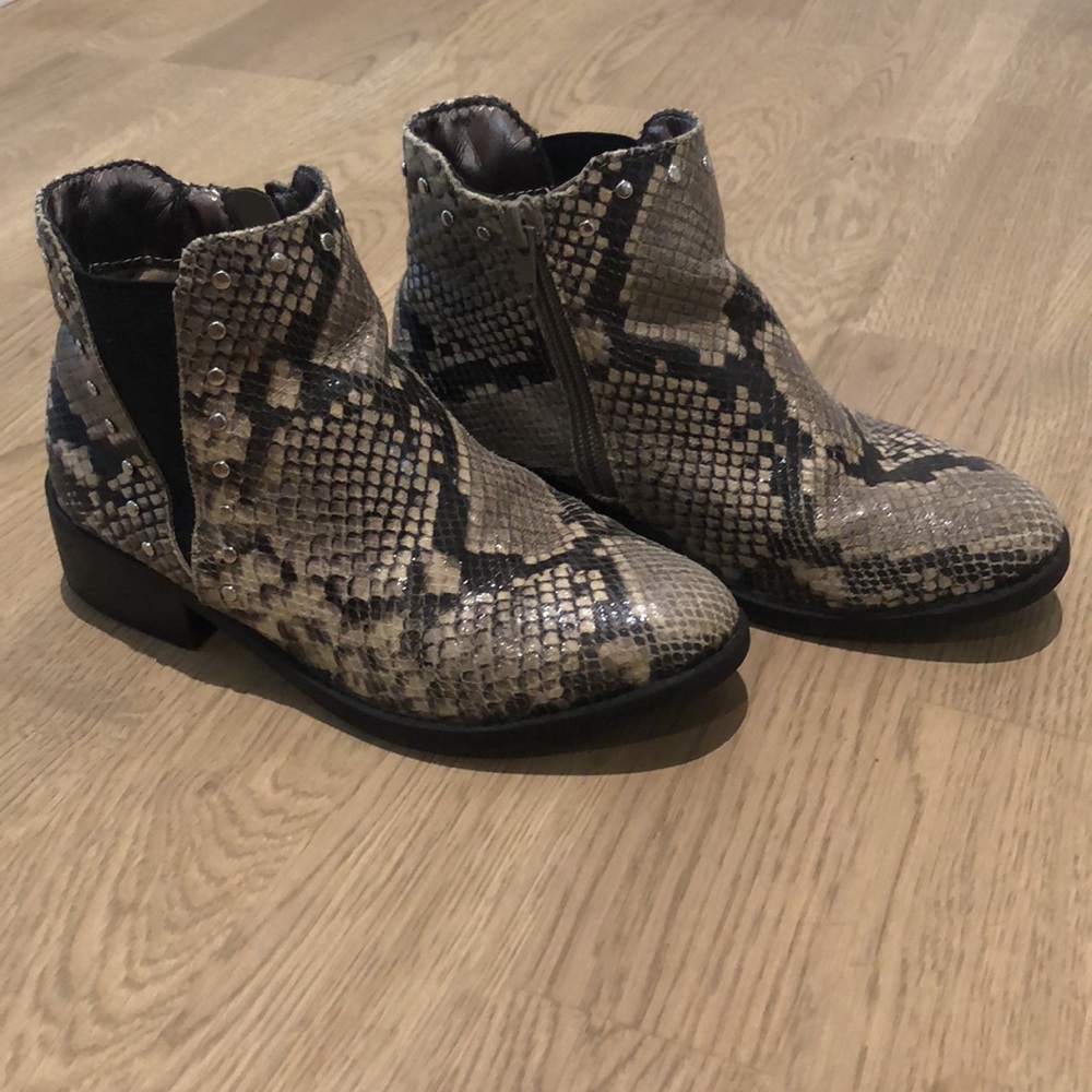 Steve Madden Girl’s Faux Snakeskin Booties